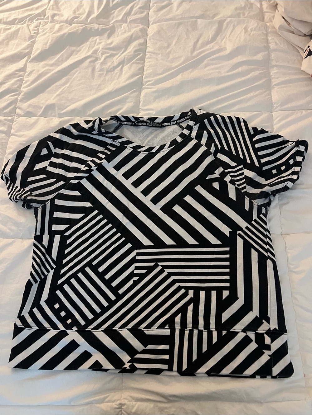 Black & White Geometric Stripe Short Sleeve Tee